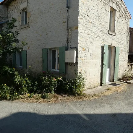 Au Coeur Du Marais Poitevin Апартаменты *